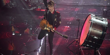 Sanremo 2022, Stash escluso: il presunto gesto contro Amadeus