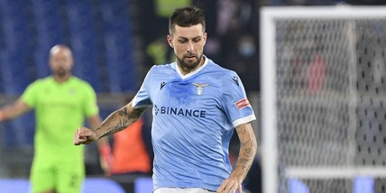 Spavento per Acerbi: la figlia neonata in ospedale