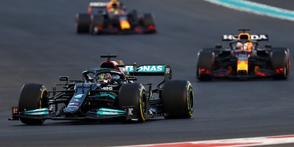 F1, respinto il ricorso della Mercedes per sorpasso di Verstappen sotto Safety Car