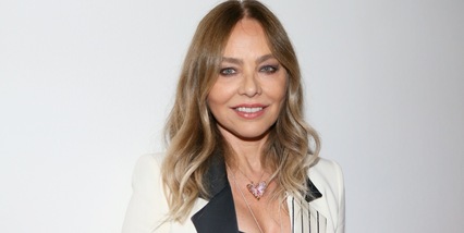 Ornella Muti a 60 anni come una ventenne