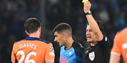 Napoli-Rangers, la moviola: non c'è rigore su Tillman