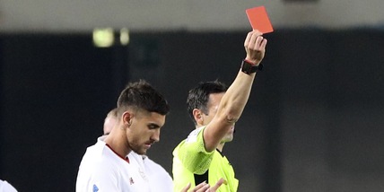 Verona-Roma, la moviola: entrata killer di Dawidowicz e rosso diretto