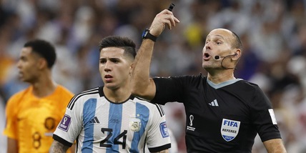 La drastica scelta della Fifa sull'arbitro di Argentina-Olanda: ecco cosa ha deciso