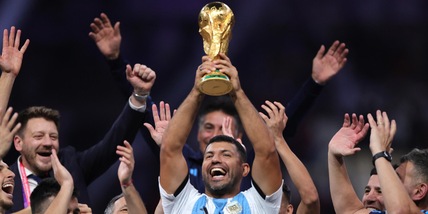 Argentina, altro autogol: Aguero insulta in diretta Camavinga