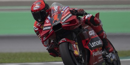 MotoGP: Bagnaia conquista la pole position in Malesia davanti a Martin
