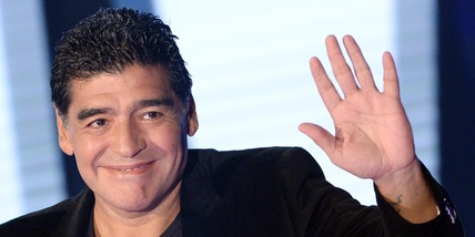 Le ultime ore di Maradona, quel saluto di un bambino: "Hola Diego"