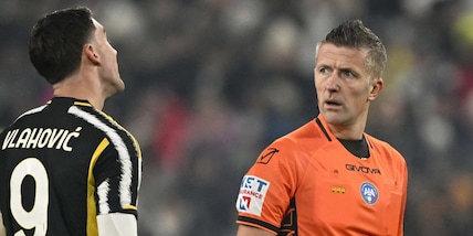 Juve-Napoli moviola, Orsato sufficiente: giallo a Kvara ok, ma Gatti?