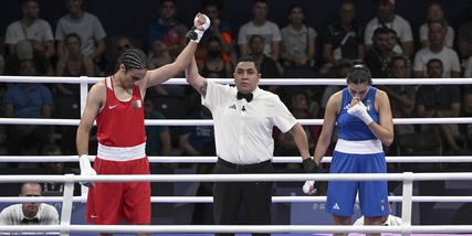 Angela Carini abbandona in lacrime contro Khelif dopo un colpo: "Non è giusto"