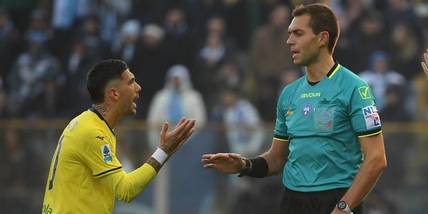 Moviola Parma-Lazio: giornata no per Zufferli, l'arbitro va in tilt