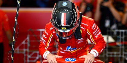 Ferrari nei guai: Leclerc penalizzato di dieci posti in griglia ad Abu Dhabi