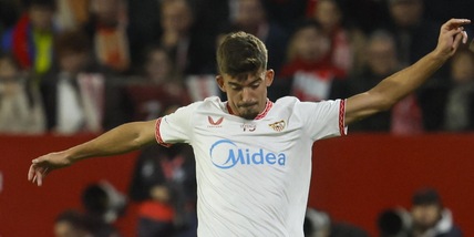 Lazio, rifiutata l'offerta per Kike Salas ma Lotito non molla: cosa chiede il Siviglia per chiudere