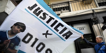 Dopo la foto nella bara, il video dell'autopsia: è indecente l'oltraggio a Maradona