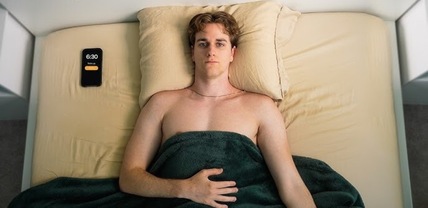 L'errore che tutti facciamo appena svegli e che è dannoso per la salute