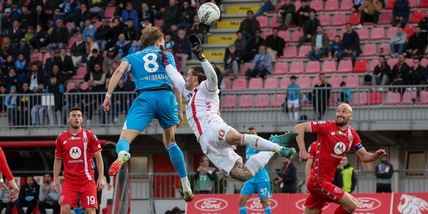 McTominay porta il Napoli in testa: Monza ko, Conte aggancia l'Inter