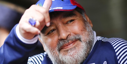 Morte Maradona, nuove scioccanti rivelazioni: "Sedato per 24 ore, nella sua stanza era permesso tutto"