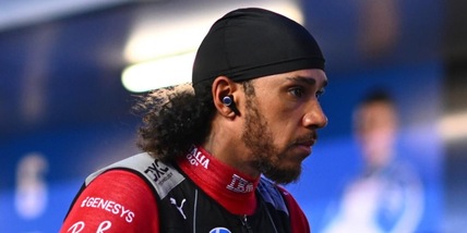 Disastro Ferrari, la frase di Hamilton dopo il flop: "Avrei potuto dire di peggio..."