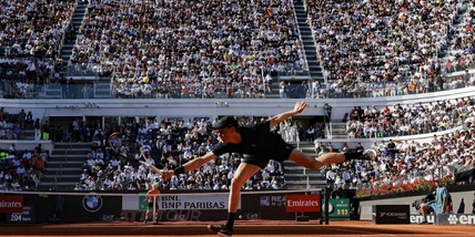 Sinner, che vittoria: batte anche De Jong e vola agli ottavi