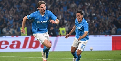 Telecronista inglese impazzisce al fischio finale di Napoli-Cagliari: la frase in dialetto scatena il web