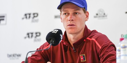 Sinner, flop ad Halle e la sfida ad Alcaraz a Wimbledon si avvicina. E sul numero uno…