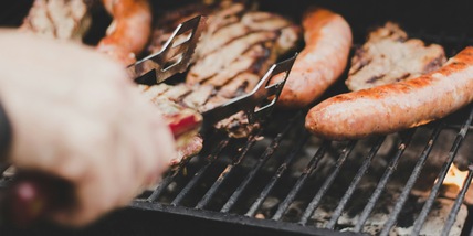 Il trucco per un barbecue perfetto e la regola dei sette secondi: di cosa si tratta