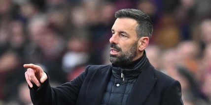 Leicester, esonerato Van Nistelrooy: non sarà lui a guidare le 'Foxes' in Championship