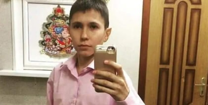 Ha 37 anni ma sembra un ragazzino: è Denis, l'uomo che non invecchia mai Ha 37 anni ma sembra un ragazzino: è Denis, l'uomo che non invecchia mai
