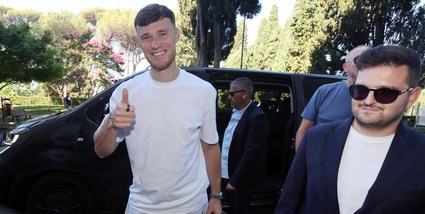 Napoli, ecco Beukema: l'arrivo a Villa Stuart per le visite mediche