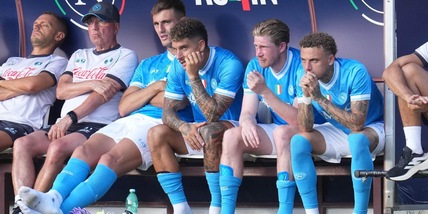 Napoli stremato: Conte va ko all'esordio