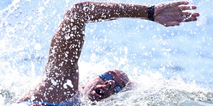 Che cos'è il nuoto lento di Paltrinieri: perché fa bene e i segreti delle cinque fasi