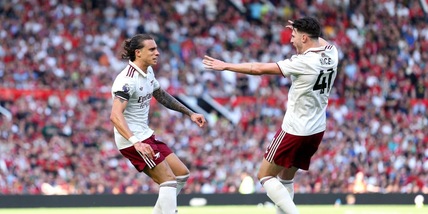 Calafiori regala tre punti all'Arsenal contro lo United. Pari del Chelsea. Ndoye a segno