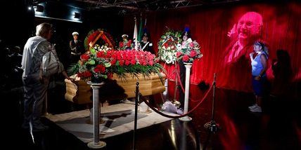 Colleghi e autorità alla camera ardente di Baudo