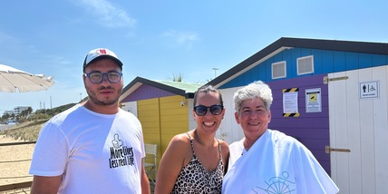 La 'spiaggia abile', anche operatore sanitario e interprete Lis