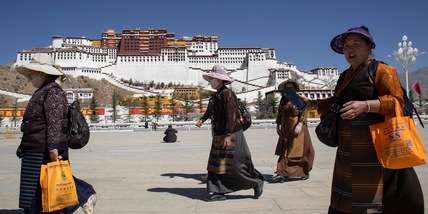 Xi in Tibet per i 60 anni della fondazione della Regione