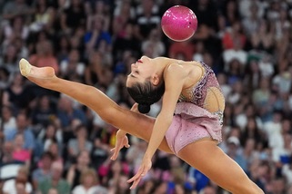 Un bronzo che vale la consacrazione: infinita Raffaeli, ancora sul podio mondiale
