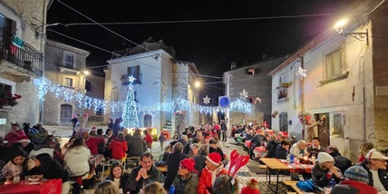 Freddo invernale, borgo abruzzese festeggia il 'Natale' d'estate