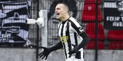 Stulic abbraccia il Lecce