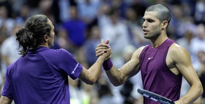 Us Open, Alcaraz annienta Bellucci e ora affronta Darderi. Avanza Paolini