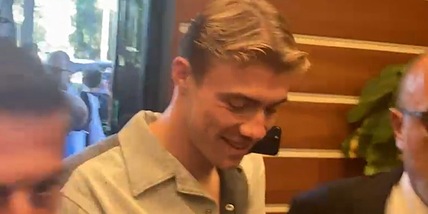 Napoli, Hojlund sbarca a Roma: visite mediche a Villa Stuart