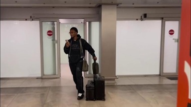 Juventus, l'arrivo a Linate di Openda