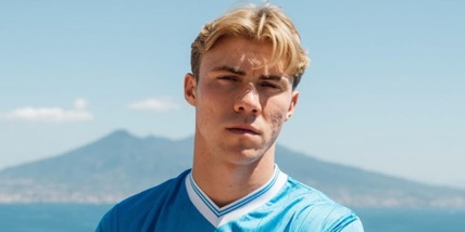 Hojlund, le prime parole d'amore per il Napoli: "Voglio raggiungere ogni traguardo con il miglior team italiano"