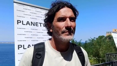 Alessandro Lucarelli: "Il calcio di oggi? Senza bandiere si perde la poesia"