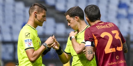 La moviola di Roma-Torino: Ayroldi grazia Asllani, niente rigore su Mancini