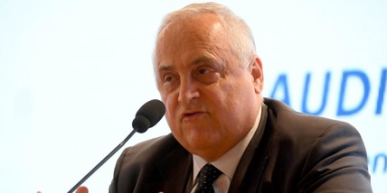 Lazio, Lotito risponde ai tifosi: "Sto bene e guiderò il club a lungo"