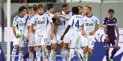 Fiorentina ancora senza vittoria: il Como la ribalta. Il Franchi contesta Pioli e la squadra. Rivivi la diretta