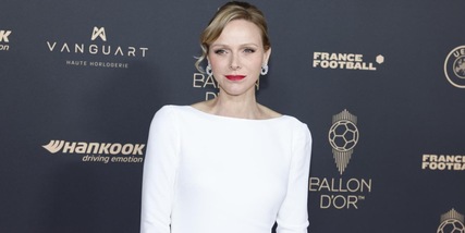 Charlene di Monaco con l'abito da sposa al Pallone d'Oro 2025 fa impazzire tutti