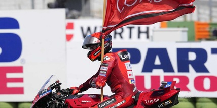 Marquez, ce l’hai fatta: aggancia Valentino e ora punta alla stella. Pecco permettendo