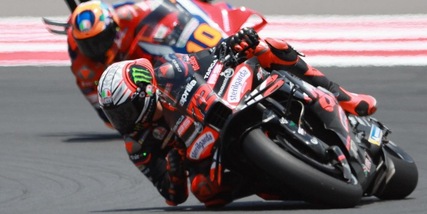 MotoGp Indonesia, Bezzecchi trionfa nella Sprint. Ducati lontane