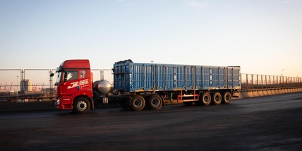 Trump, da novembre dazi del 25% su camion medi e grandi