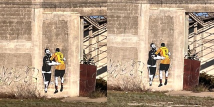 Lecce, l'omaggio emozionante a Graziano Fiorita: il nuovo murale vicino al Via del Mare