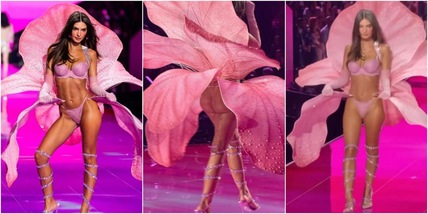 Emily Ratajkowski sexy in passerella: la sfilata fa il record di like sui social